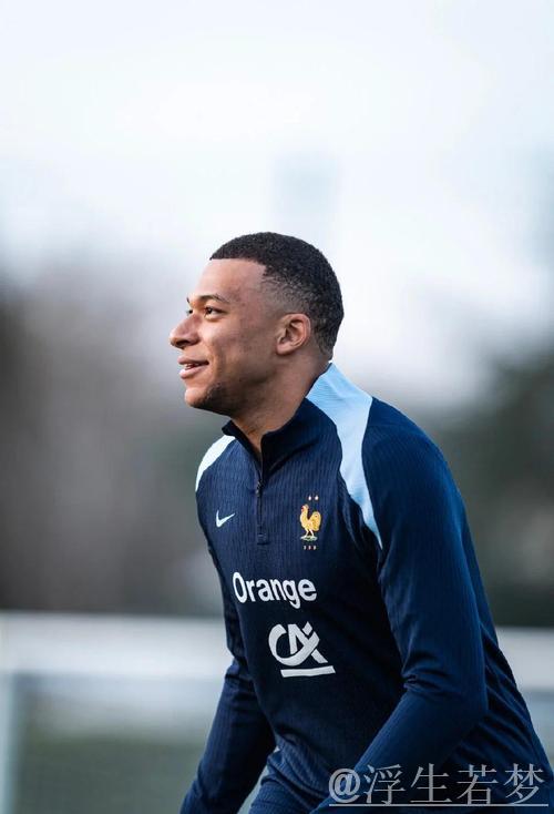 姆巴佩称与德尚无实质性矛盾;不评论齐达内接任话题 姆巴佩称与德尚无实质性矛盾;不评论齐达内接任话题