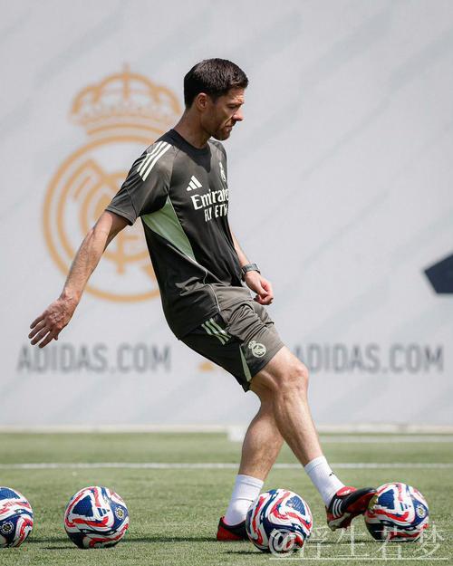 阿隆索回应质疑：恩里克已执教巴黎两年，我才刚过三个月