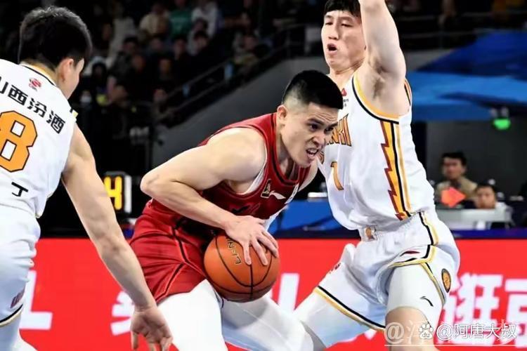 5月2日季后赛精彩战:北京对阵山西 5月2日季后赛精彩战:北京对阵山西