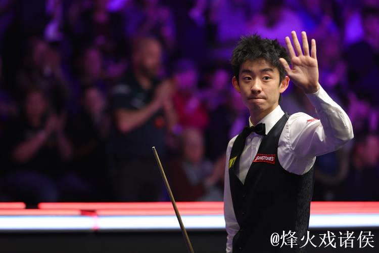 斯诺克大师赛：吴宜泽战胜肖国栋晋级四强